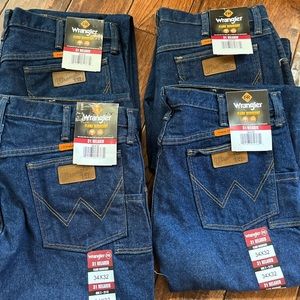 3 Wrangler FR Relaxed jeans 34x32
